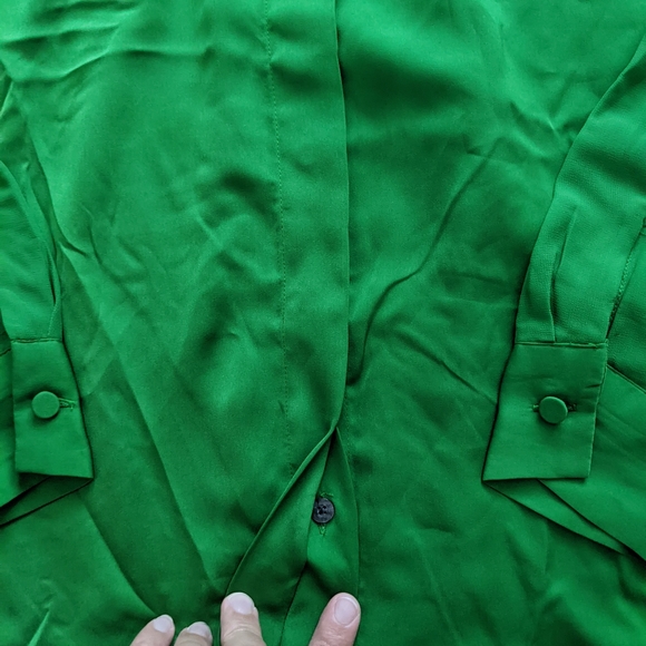 *HOST PICK* Button down - Picture 5 of 5